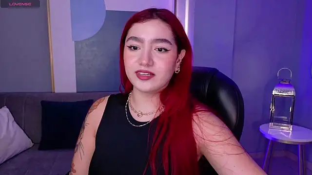 Snapshot of ViolettCastel chatting on 01/06/26, 06:55 ViolettCastel online show from 01/06/26, 06:55