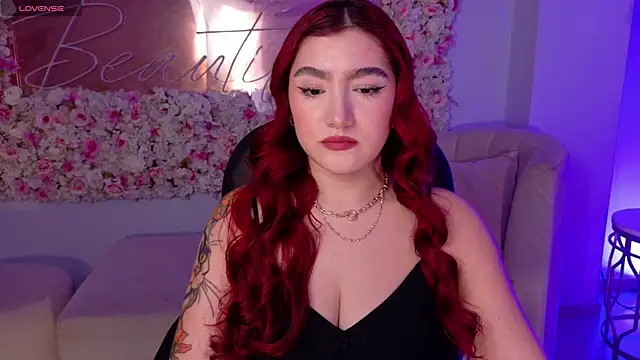 Snapshot of ViolettCastel chatting on 01/13/26, 06:57 ViolettCastel online show from 01/13/26, 06:57