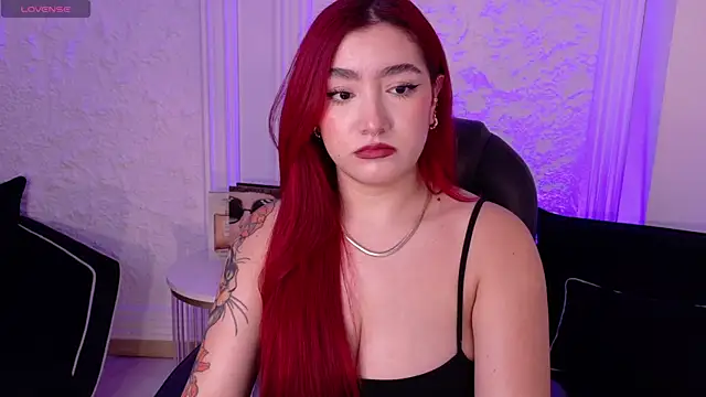 Snapshot of ViolettCastel chatting on 01/14/26, 07:30 ViolettCastel online show from 01/14/26, 07:30