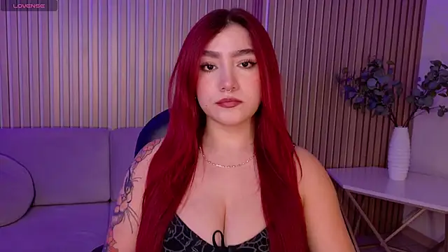 Snapshot of ViolettCastel chatting on 02/20/26, 07:14 ViolettCastel online show from 02/20/26, 07:14