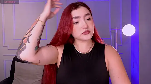 Snapshot of ViolettCastel chatting on 03/10/26, 07:30 ViolettCastel online show from 03/10/26, 07:30