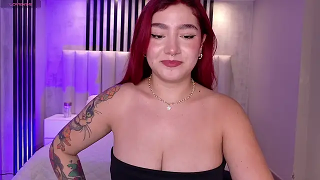 Snapshot of ViolettCastel chatting on 03/20/26, 07:08 ViolettCastel online show from 03/20/26, 07:08