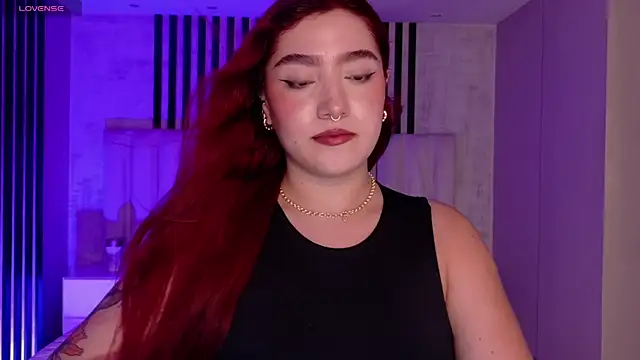 Snapshot of ViolettCastel chatting on 03/21/26, 07:06 ViolettCastel online show from 03/21/26, 07:06