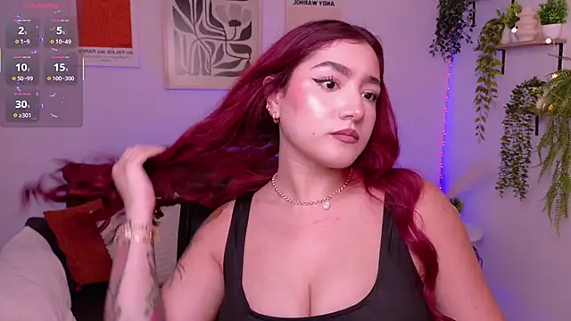 Snapshot of ViolettCastel chatting on 04/05/26, 07:00 ViolettCastel online show from 04/05/26, 07:00