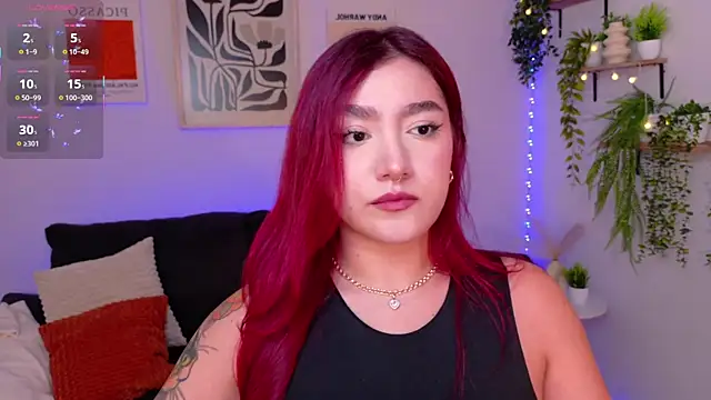 Snapshot of ViolettCastel chatting on 04/10/26, 08:24 ViolettCastel online show from 04/10/26, 08:24