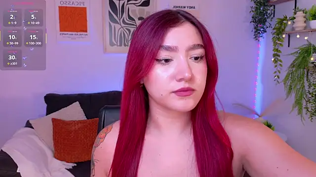 Snapshot of ViolettCastel chatting on 04/22/26, 07:26 ViolettCastel online show from 04/22/26, 07:26