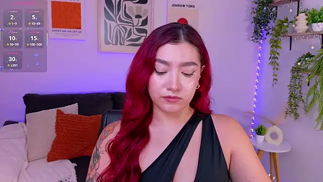 Snapshot of ViolettCastel chatting on 05/12/26, 08:06 ViolettCastel online show from 05/12/26, 08:06