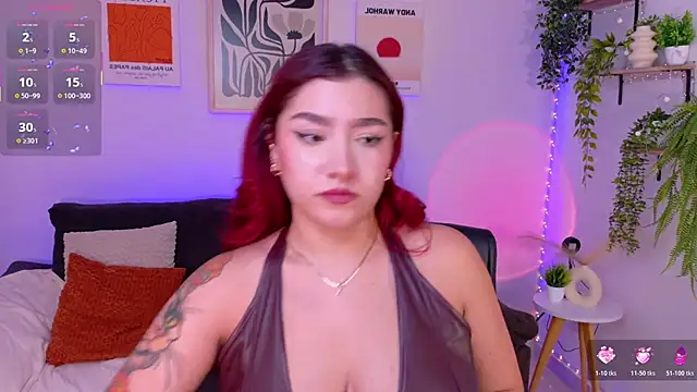 Snapshot of ViolettCastel chatting on 05/20/26, 08:04 ViolettCastel online show from 05/20/26, 08:04