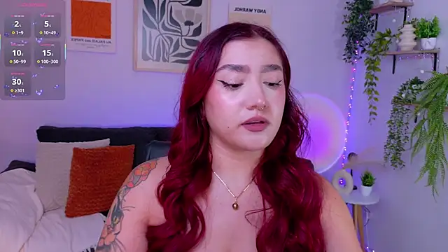 Snapshot of ViolettCastel chatting on 06/07/26, 06:11 ViolettCastel online show from 06/07/26, 06:11