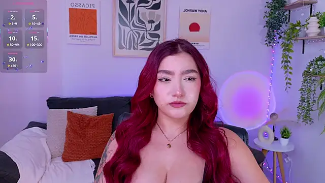 Snapshot of ViolettCastel chatting on 06/09/26, 07:03 ViolettCastel online show from 06/09/26, 07:03