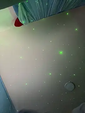 Snapshot of Kimmymadison- chatting on 10/12/25, 01:15 Kimmymadison- online show from 10/12/25, 01:15