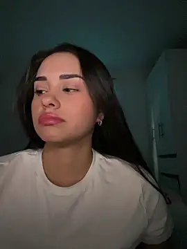 Snapshot of Kimmymadison- chatting on 02/11/26, 08:47 Kimmymadison- online show from 02/11/26, 08:47