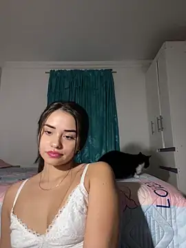 Snapshot of Kimmymadison- chatting on 03/07/26, 01:57 Kimmymadison- online show from 03/07/26, 01:57