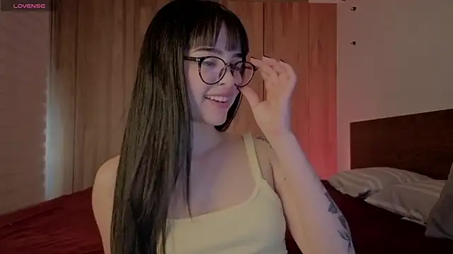 Roxxy mora online show from 06/17/26, 10:21