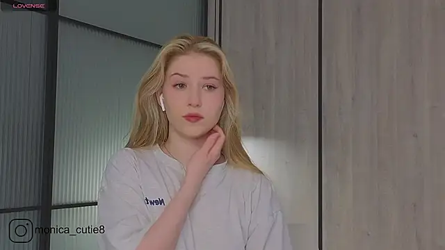 Monikacutie online show from 03/09/25, 04:38