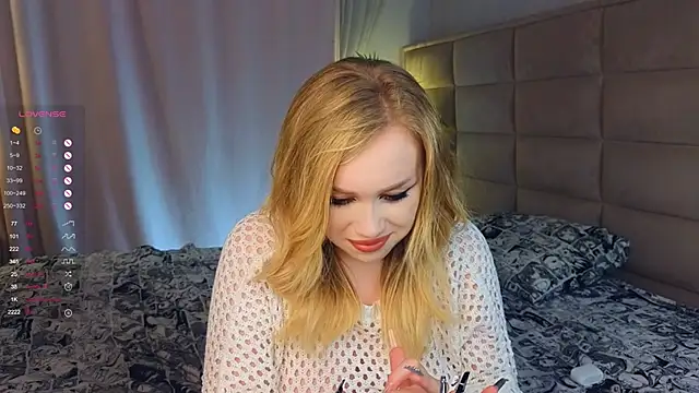 Snapshot of AsteriaHamel chatting on 02/14/25, 03:15 AsteriaHamel online show from 02/14/25, 03:15