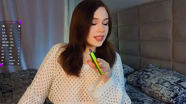 Snapshot of AsteriaHamel chatting on 03/18/25, 01:09 AsteriaHamel online show from 03/18/25, 01:09