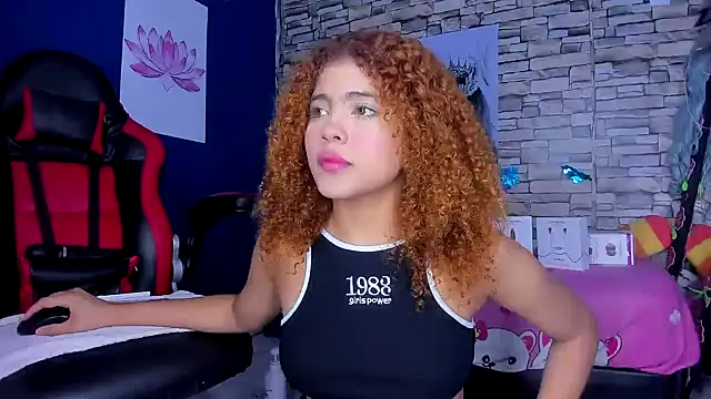 sofiacastillo01 online show from 01/28/25, 01:05