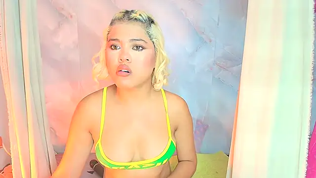 sofiacastillo01 online show from 07/18/26, 01:37