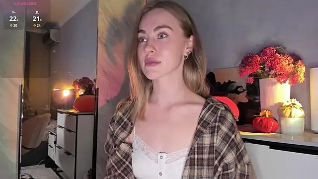 LoveGameSexx online show from 10/15/25, 05:57