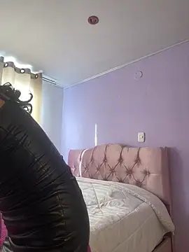 peiton steele7 online show from 10/19/25, 08:42