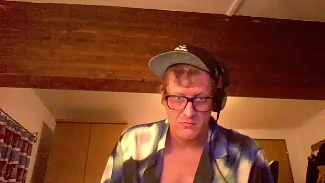 Bigthroaterboy online show from 12/28/24, 08:36