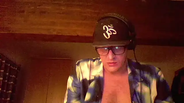 Bigthroaterboy online show from 01/02/25, 07:07