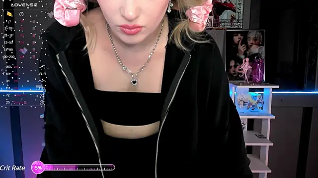 Snapshot of Ellen_Soft chatting on 03/22/25, 04:04 Ellen Soft online show from 03/22/25, 04:04