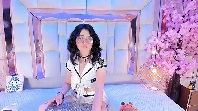 SaraMartini1 online show from 11/14/25, 05:50