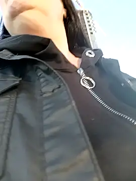 Snapshot of Women-pleasures chatting on 09/30/25, 06:18 Women-pleasures online show from 09/30/25, 06:18