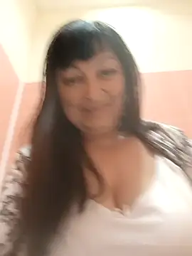 Snapshot of Women-pleasures chatting on 10/19/25, 12:17 Women-pleasures online show from 10/19/25, 12:17