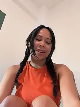 HaileyDiana online show from 06/18/26, 04:44