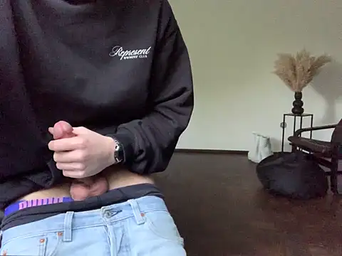 KendrickJiz online show from 10/21/25, 03:46