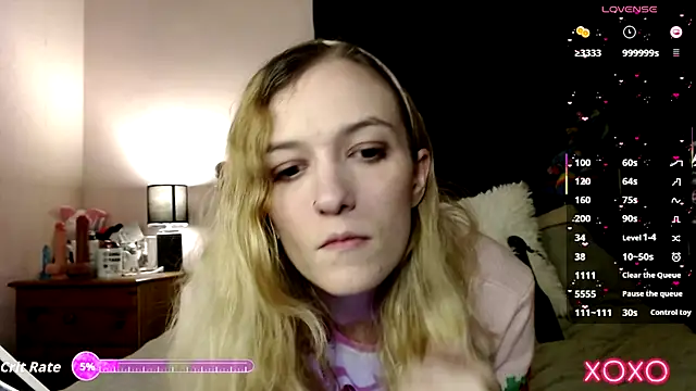 Snapshot of EllieeRose chatting on 09/19/25, 08:20 EllieeRose online show from 09/19/25, 08:20