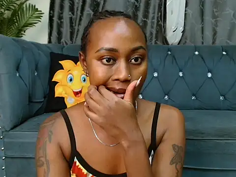 Snapshot of Miss_hot_candy chatting on 03/08/25, 05:01 Miss hot candy online show from 03/08/25, 05:01