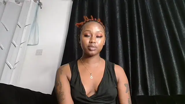 Miss hot candy online show from 06/08/26, 10:43