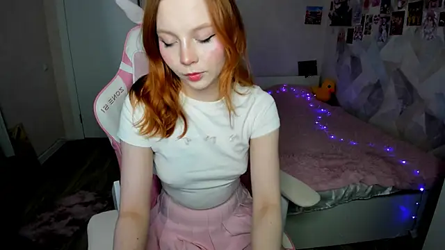 Snapshot of Passionate_Angels chatting on 11/11/25, 01:05 Passionate Angels online show from 11/11/25, 01:05