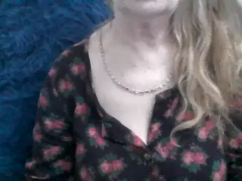 CarlyTreat online show from 12/18/24, 04:17
