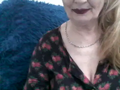 CarlyTreat online show from 12/20/24, 04:14