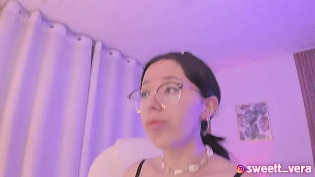 sweet vera online show from 02/18/25, 03:54