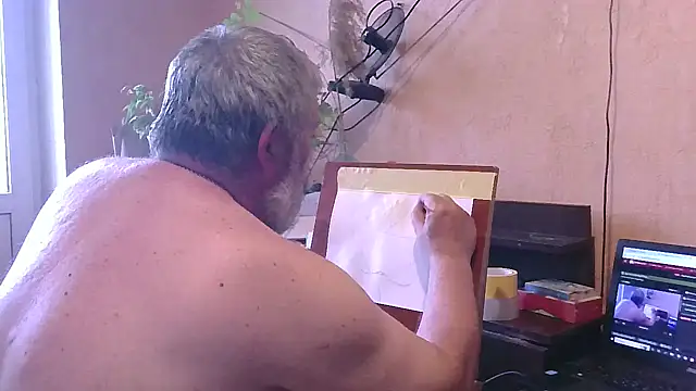Snapshot of Art_Ass chatting on 07/07/26, 04:11 Art Ass online show from 07/07/26, 04:11