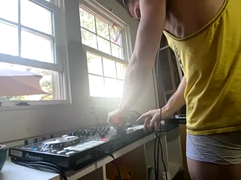 trash4cash online show from 10/22/25, 09:36