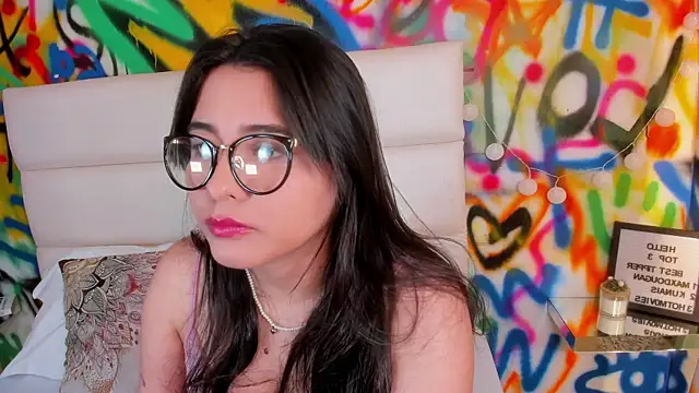 Snapshot of Liana_Bernocchi chatting on 11/23/25, 08:52 Liana Bernocchi online show from 11/23/25, 08:52