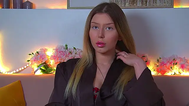 LiliaBianka online show from 02/16/25, 12:43