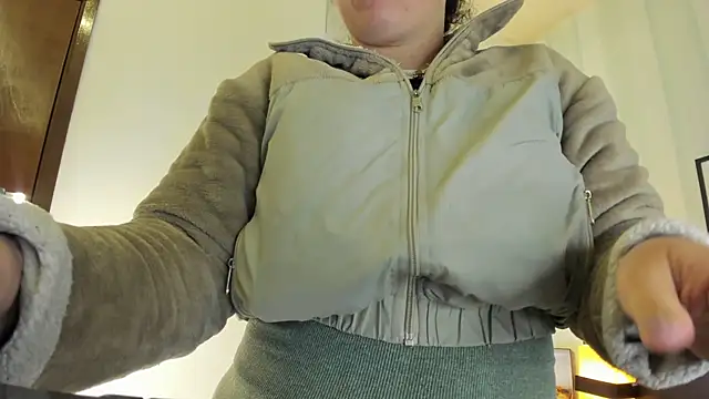 Valeria  soler online show from 03/10/25, 11:53