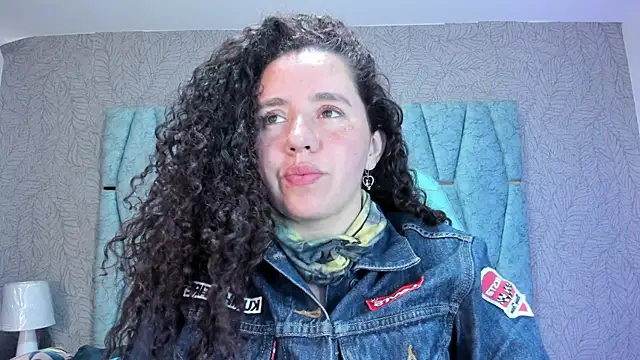 Valeria  soler online show from 09/12/25, 01:11