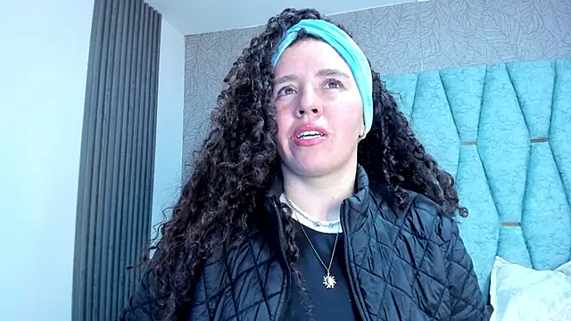 Valeria  soler online show from 09/29/25, 01:05