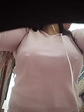 Valeria  soler online show from 10/21/25, 03:35