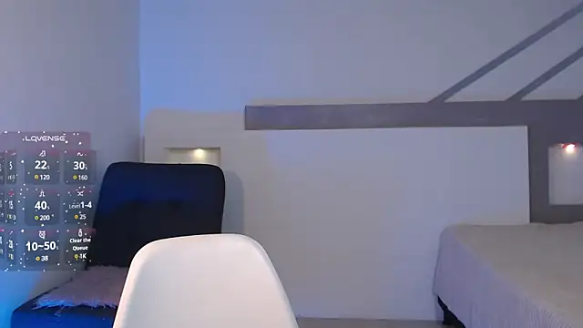 Snapshot of EmilyPaynne chatting on 12/14/24, 03:58 EmilyPaynne online show from 12/14/24, 03:58