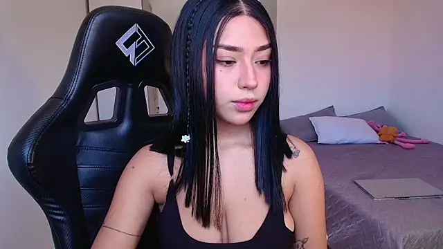 Snapshot of EmilyPaynne chatting on 01/12/25, 06:16 EmilyPaynne online show from 01/12/25, 06:16